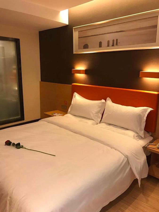 7 Days Premium Chongqing Jiangbei International Airport Branch Hotel Buitenkant foto