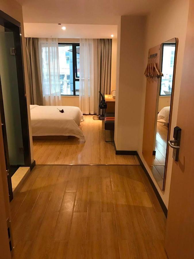 7 Days Premium Chongqing Jiangbei International Airport Branch Hotel Buitenkant foto