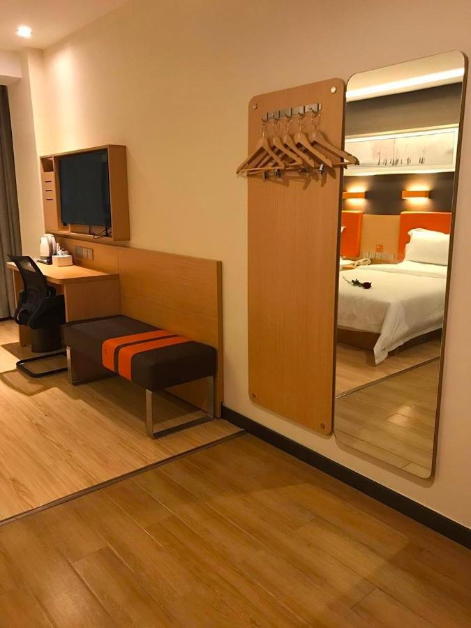 7 Days Premium Chongqing Jiangbei International Airport Branch Hotel Buitenkant foto